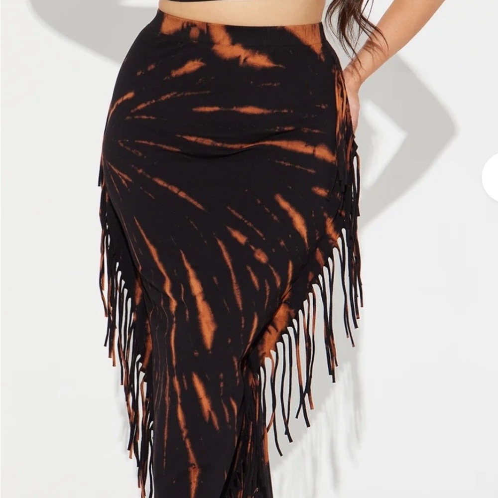Fashion Nova Black and Orange Fringe A-Line Skirt